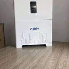 30KWH Haisic Lithium Battery 3 Haisic battery unit with a city skyline graphic on the casing
